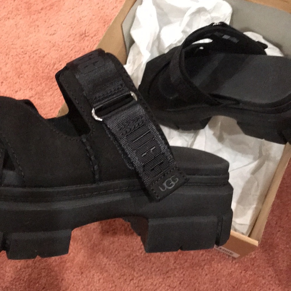 UGG brand new shoes with Velcro black - Picture 16 of 17